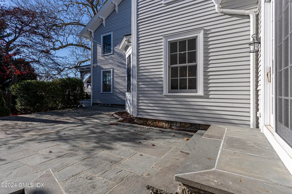 3 Finney Knoll Lane Riverside CT 06878