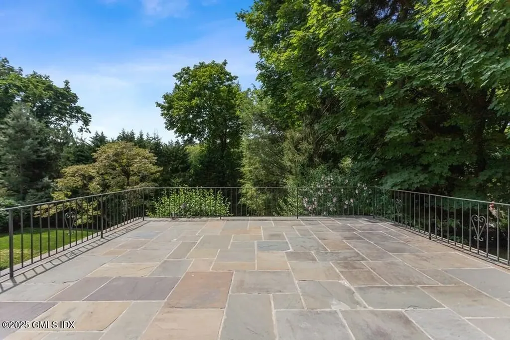 106 Patterson Avenue Greenwich CT 06830