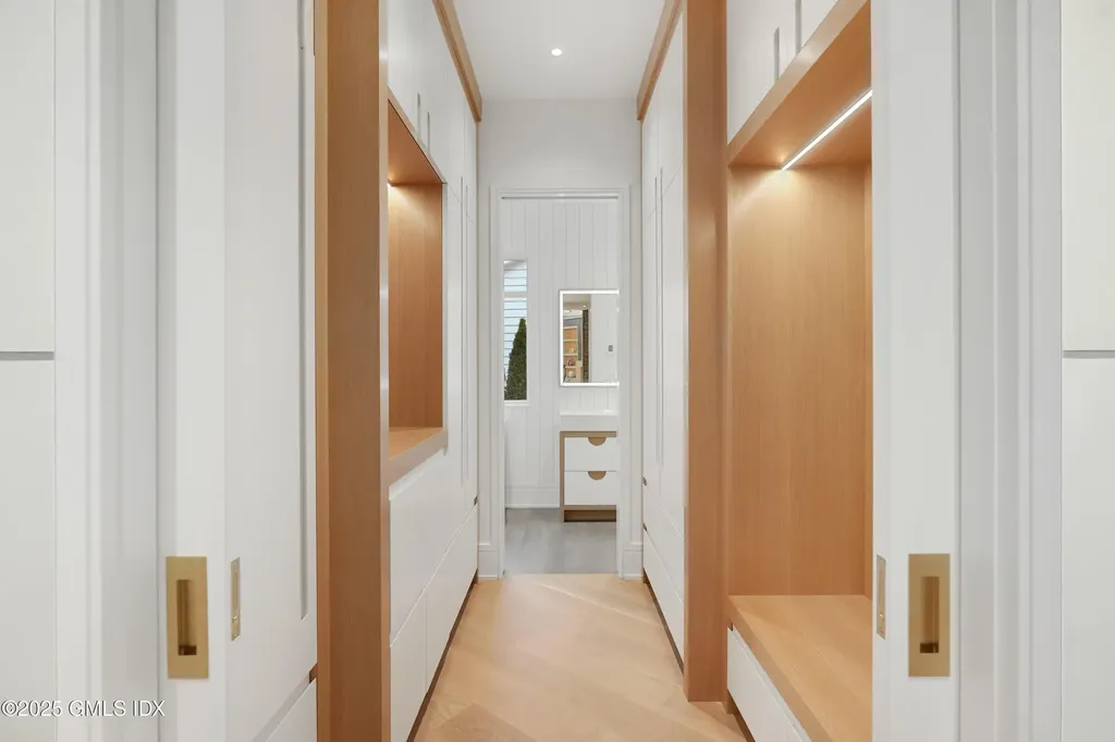 25 Dialstone Lane Riverside CT 06878