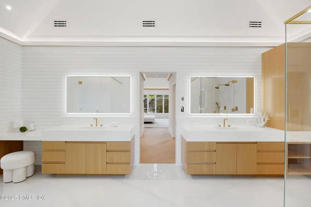 25 Dialstone Lane Riverside CT 06878