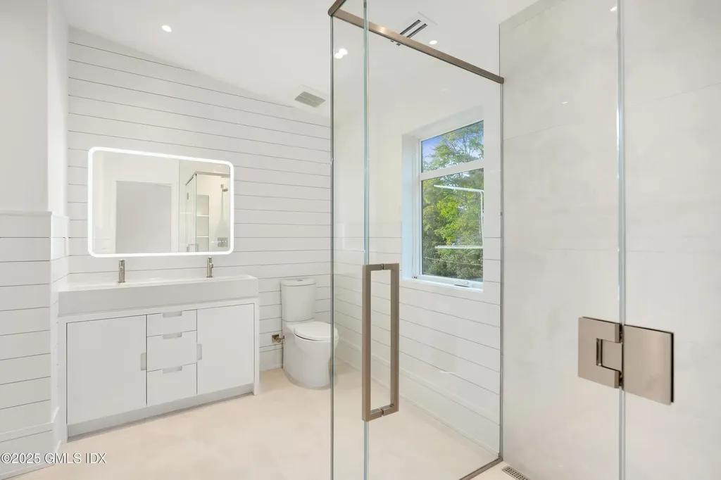 25 Dialstone Lane Riverside CT 06878