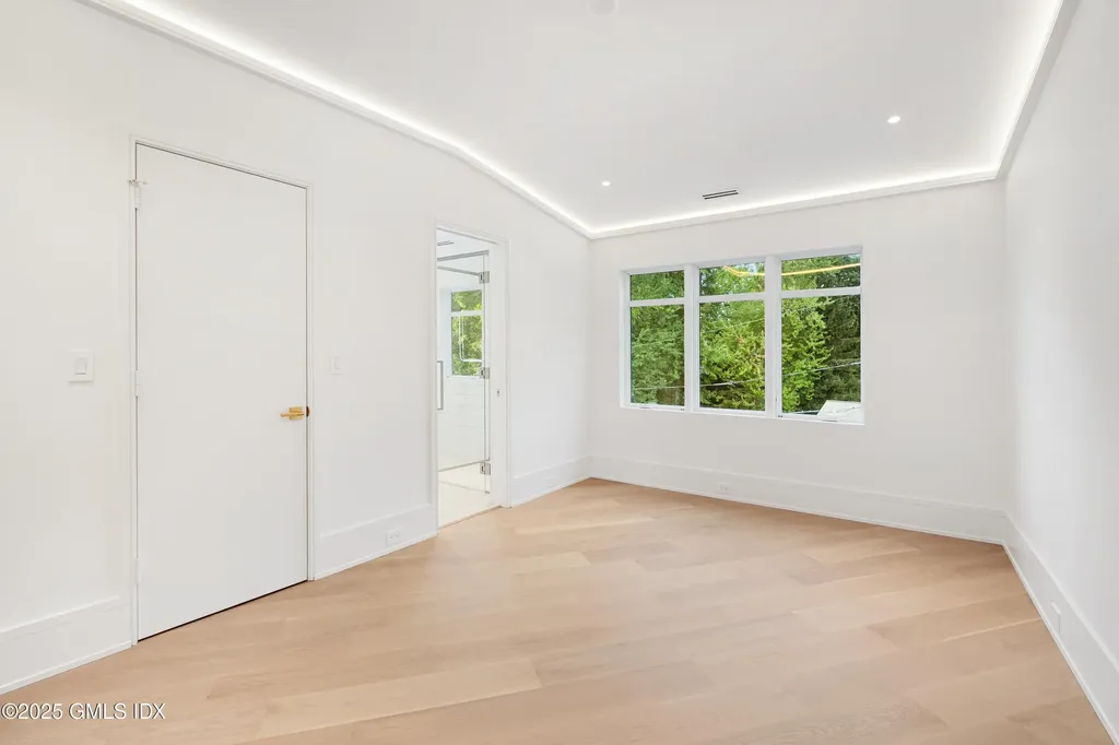 25 Dialstone Lane Riverside CT 06878