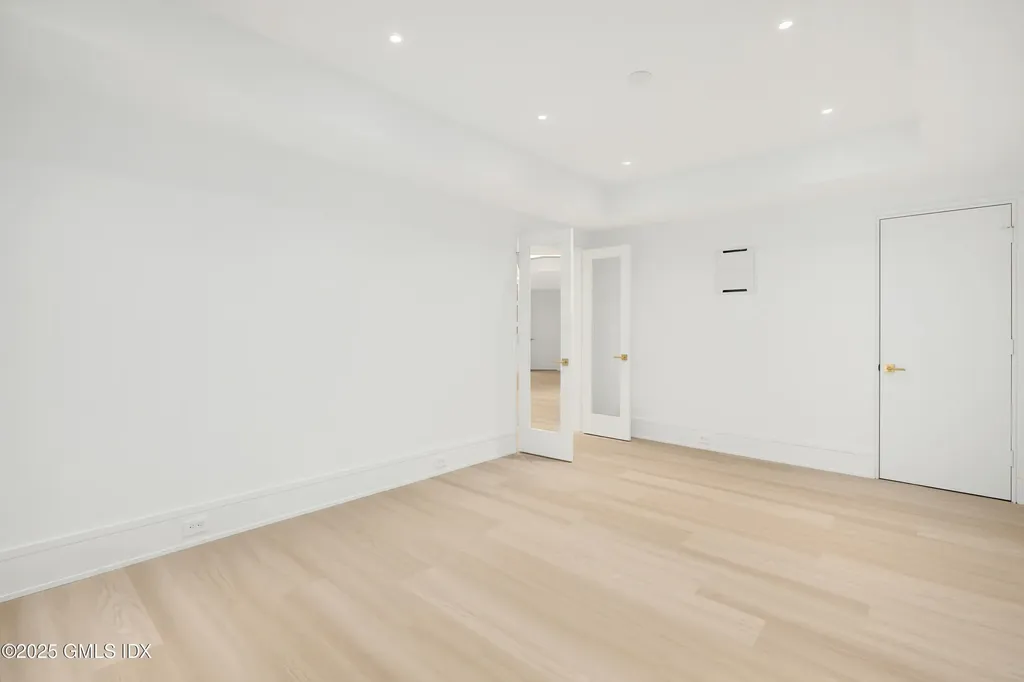 25 Dialstone Lane Riverside CT 06878