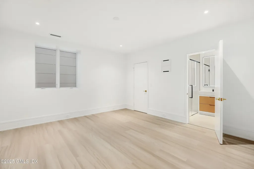 25 Dialstone Lane Riverside CT 06878