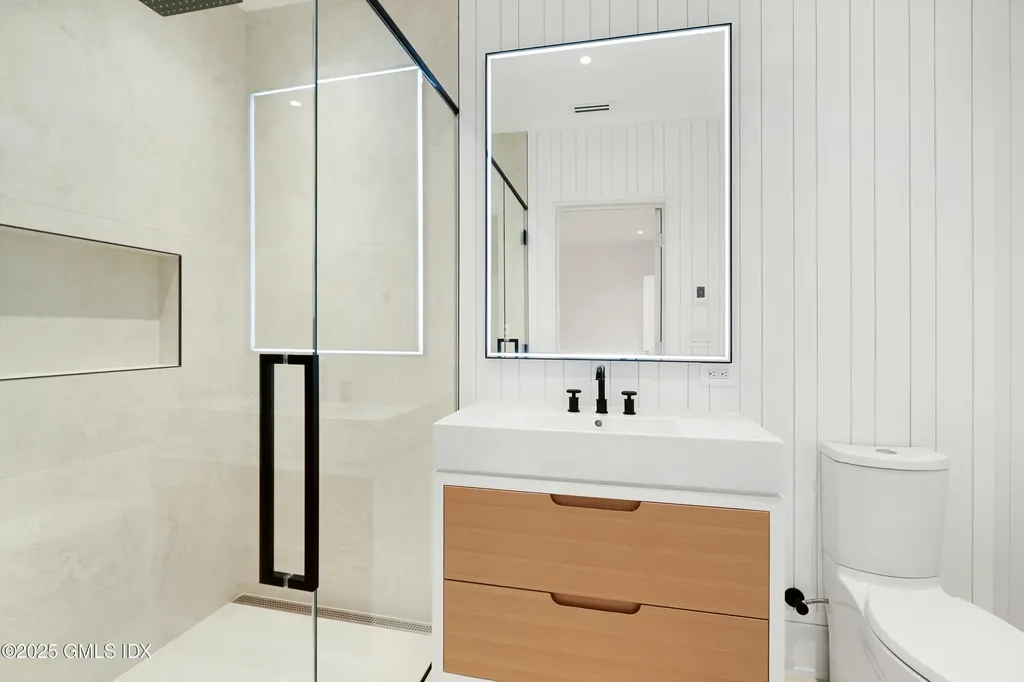 25 Dialstone Lane Riverside CT 06878