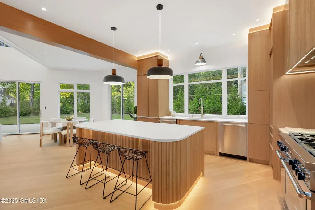 25 Dialstone Lane Riverside CT 06878