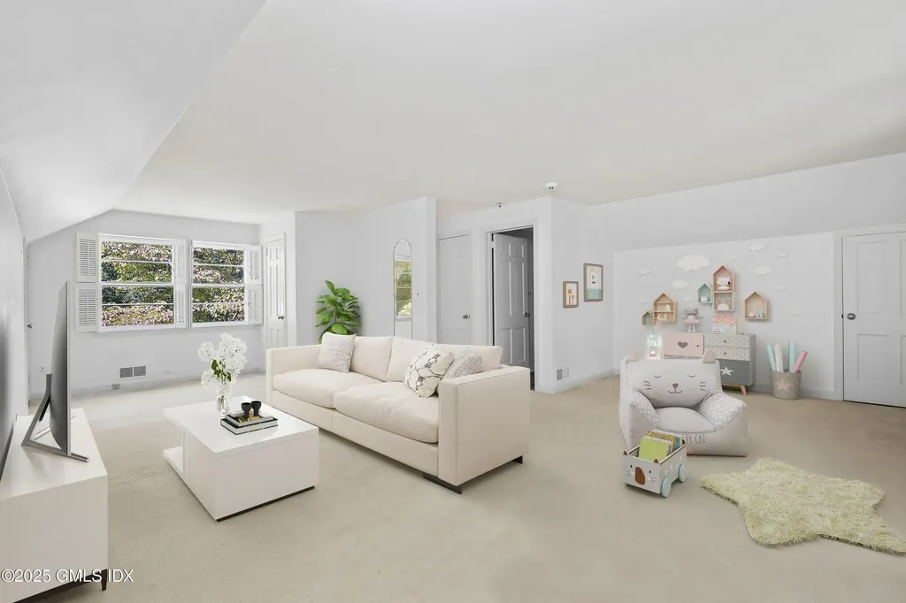 5 Wooddale Road Greenwich CT 06830