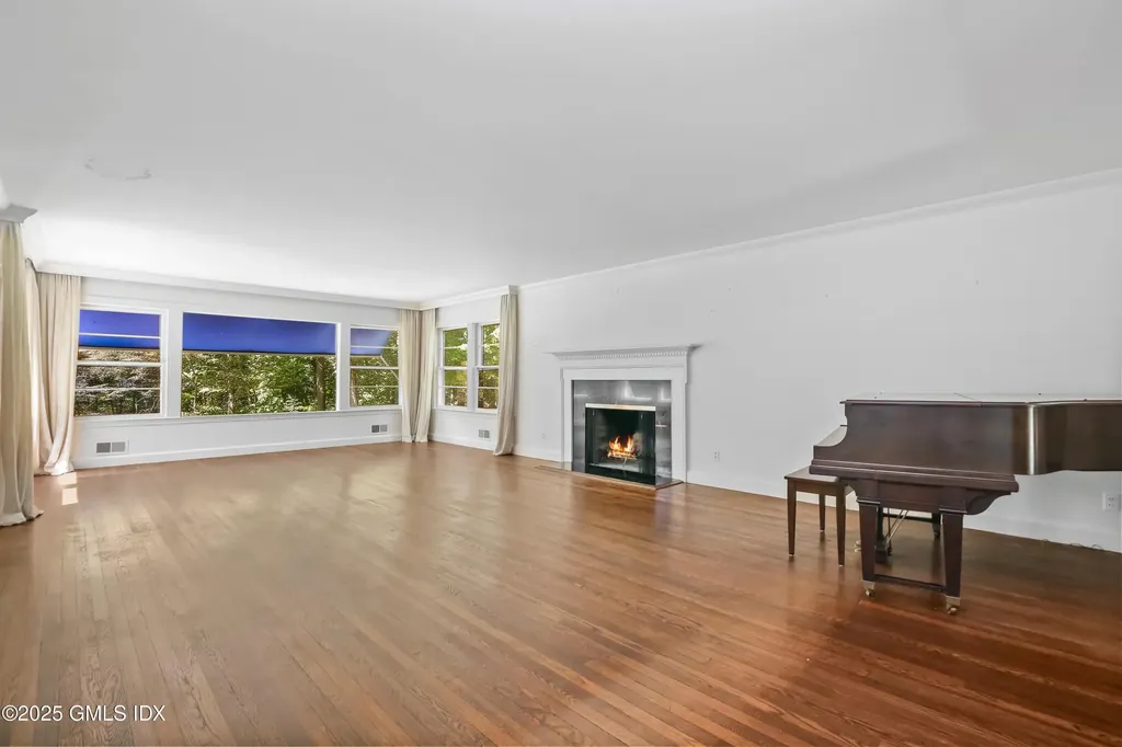 5 Wooddale Road Greenwich CT 06830