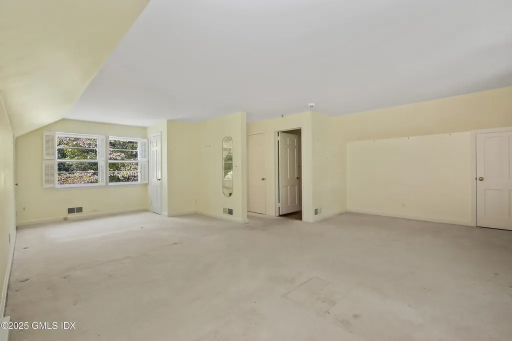 5 Wooddale Road Greenwich CT 06830