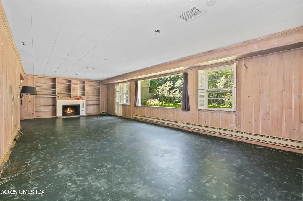 5 Wooddale Road Greenwich CT 06830