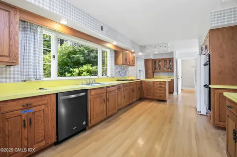 5 Wooddale Road Greenwich CT 06830