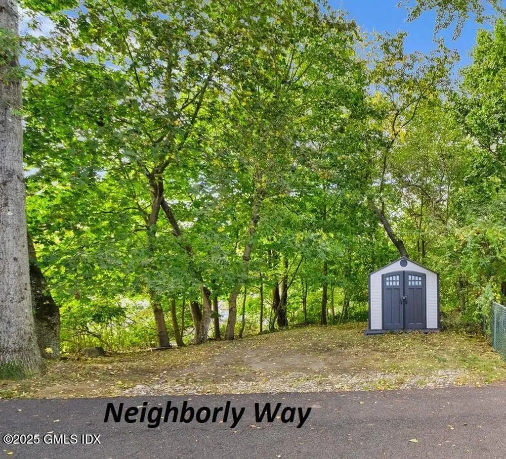 207 Sheephill Road Riverside CT 06878