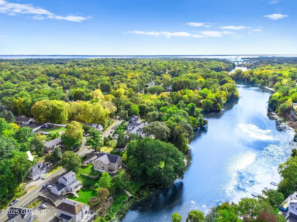 207 Sheephill Road Riverside CT 06878