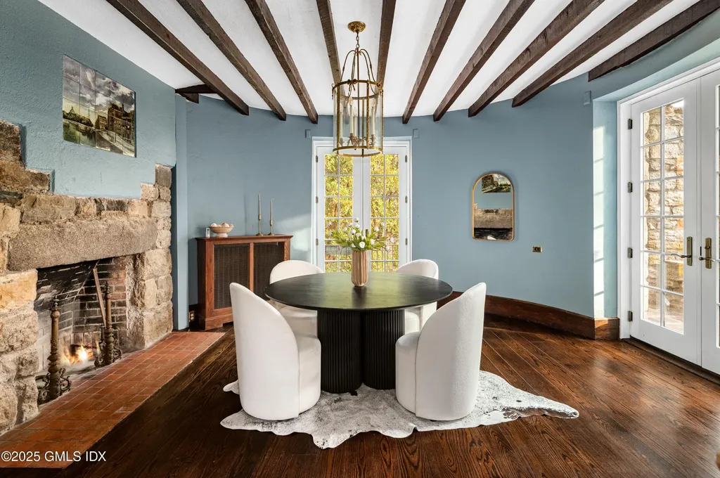 271 Hunting Ridge Road Stamford CT 06903