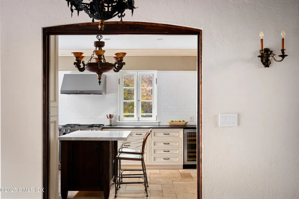 271 Hunting Ridge Road Stamford CT 06903