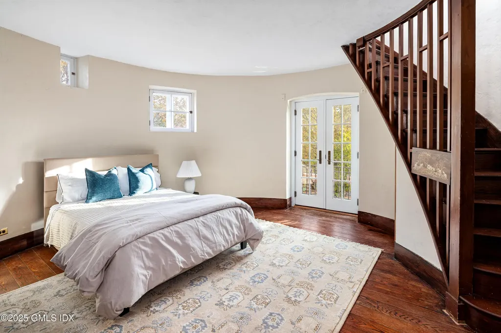 271 Hunting Ridge Road Stamford CT 06903