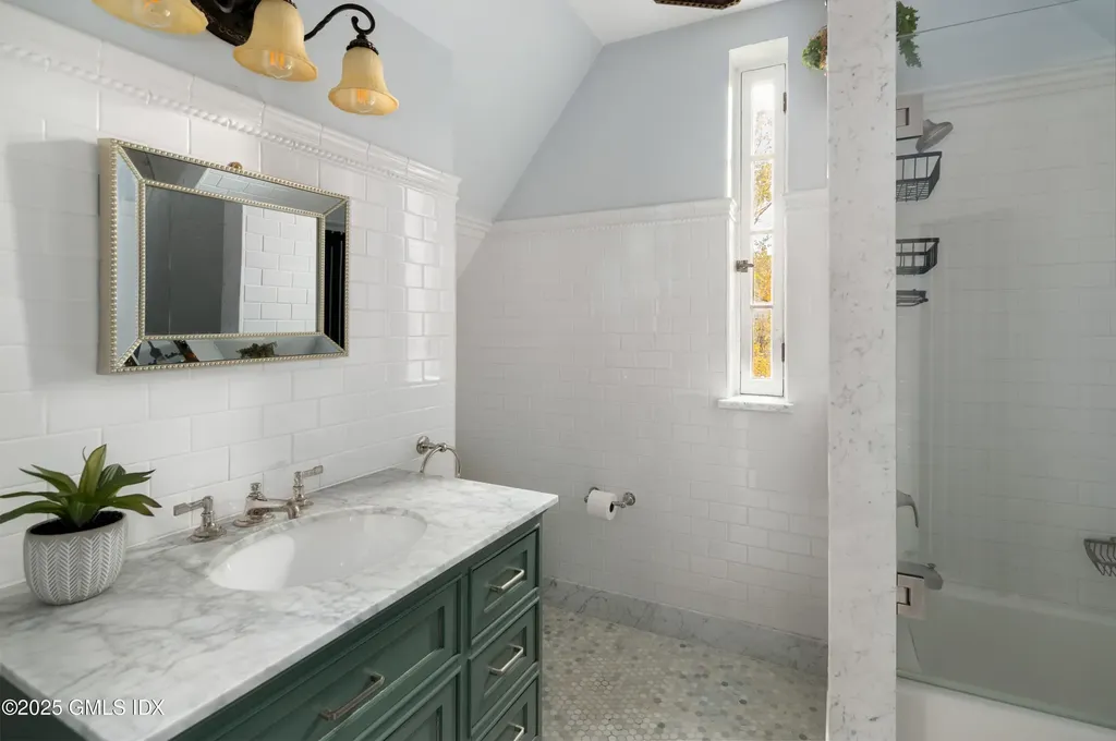 271 Hunting Ridge Road Stamford CT 06903