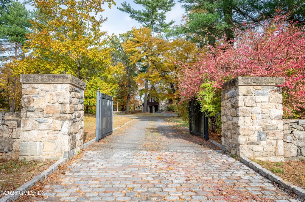 271 Hunting Ridge Road Stamford CT 06903