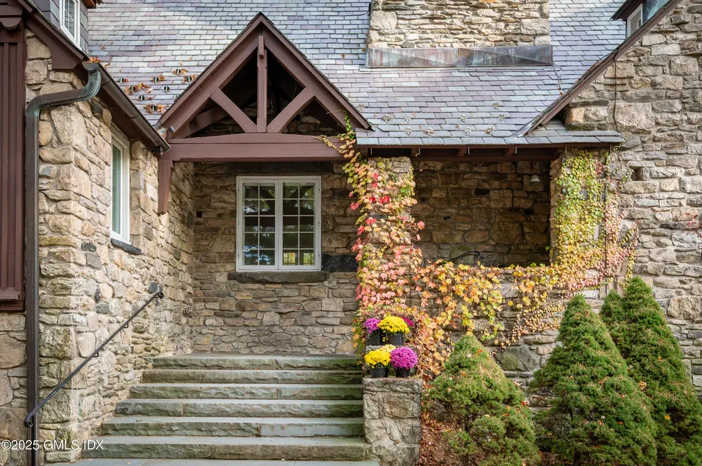 271 Hunting Ridge Road Stamford CT 06903