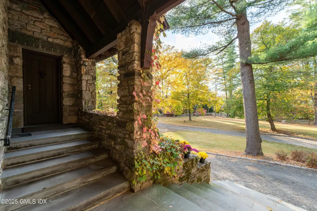 271 Hunting Ridge Road Stamford CT 06903