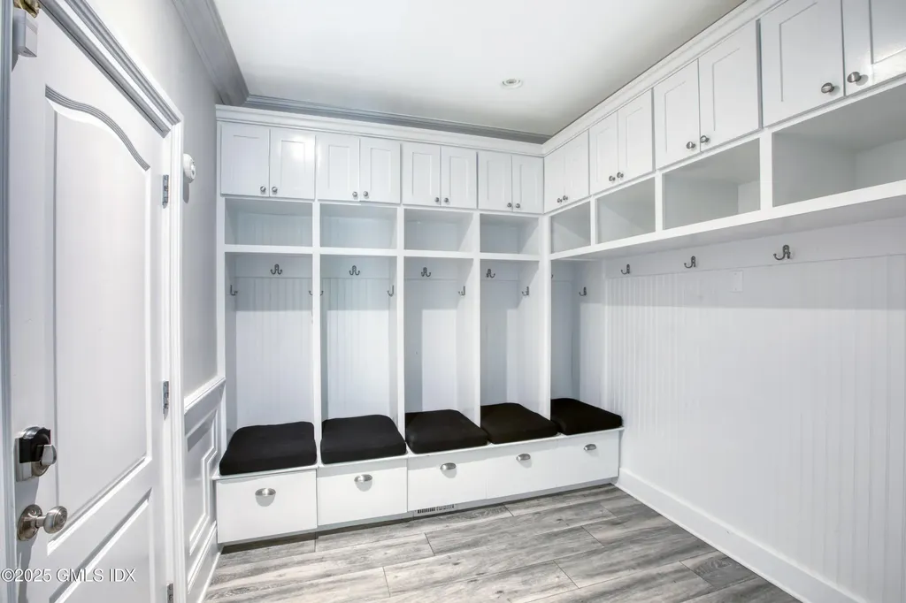 7 Curt Terrace Greenwich CT 06831