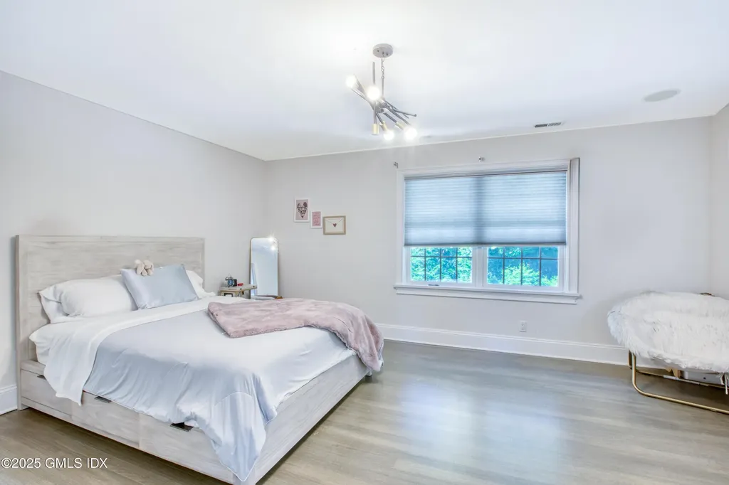 7 Curt Terrace Greenwich CT 06831