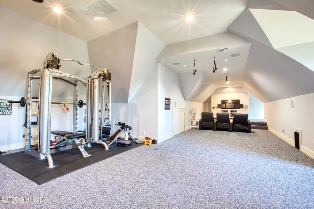 7 Curt Terrace Greenwich CT 06831