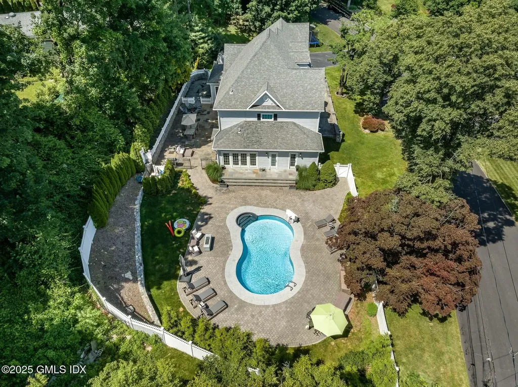 7 Curt Terrace Greenwich CT 06831