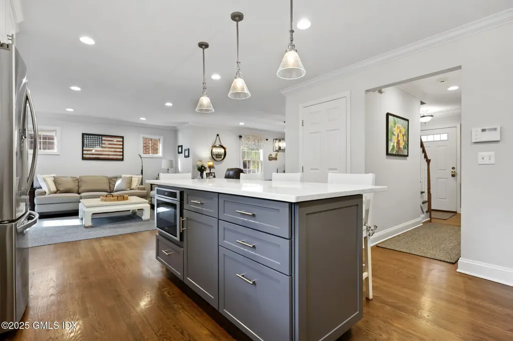 27 Sound Beach Avenue Old Greenwich CT 06870