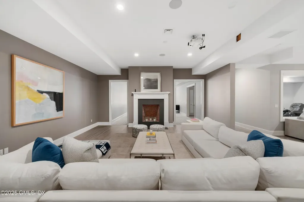 828 North Street Greenwich CT 06831