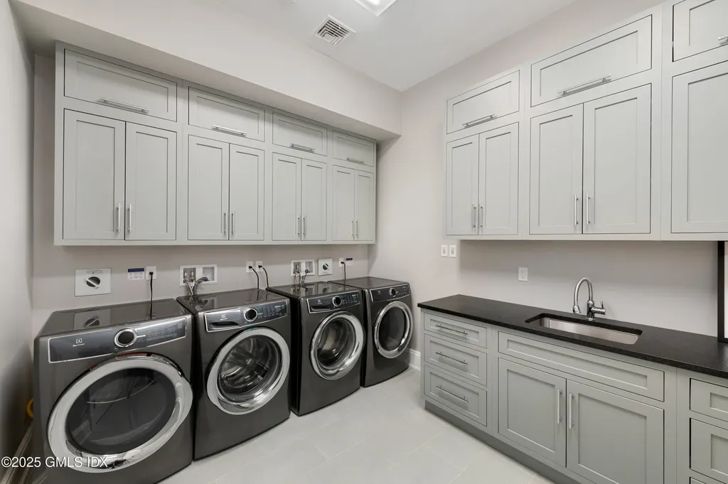 828 North Street Greenwich CT 06831