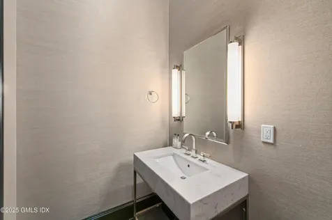 828 North Street Greenwich CT 06831