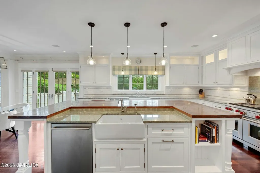 2775 North Street Fairfield CT 06824