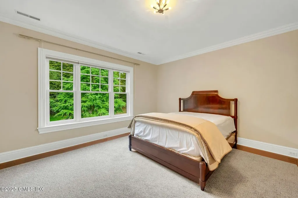 2775 North Street Fairfield CT 06824