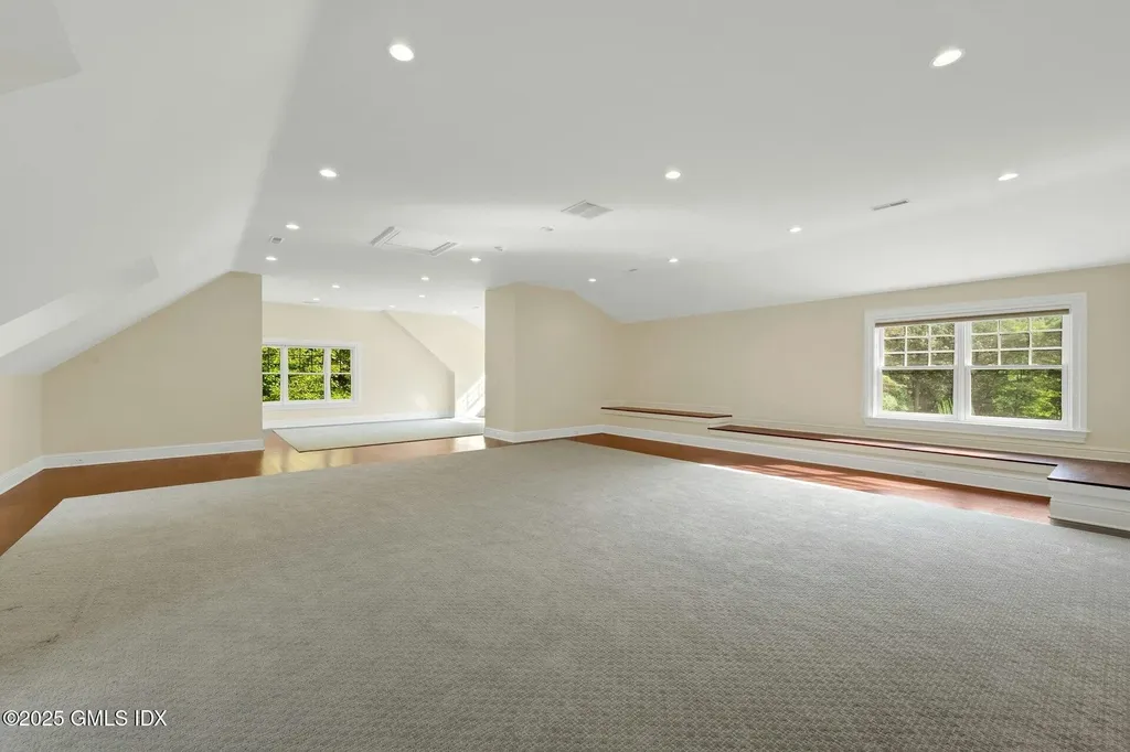 2775 North Street Fairfield CT 06824