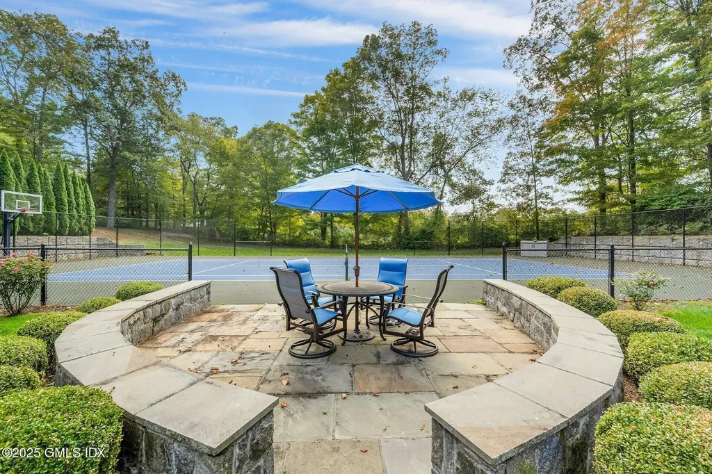 2775 North Street Fairfield CT 06824