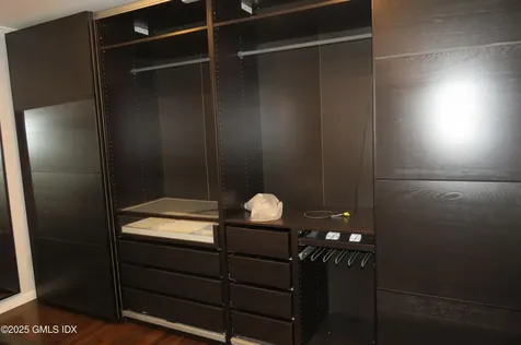 68 Pemberwick Road Greenwich CT 06831