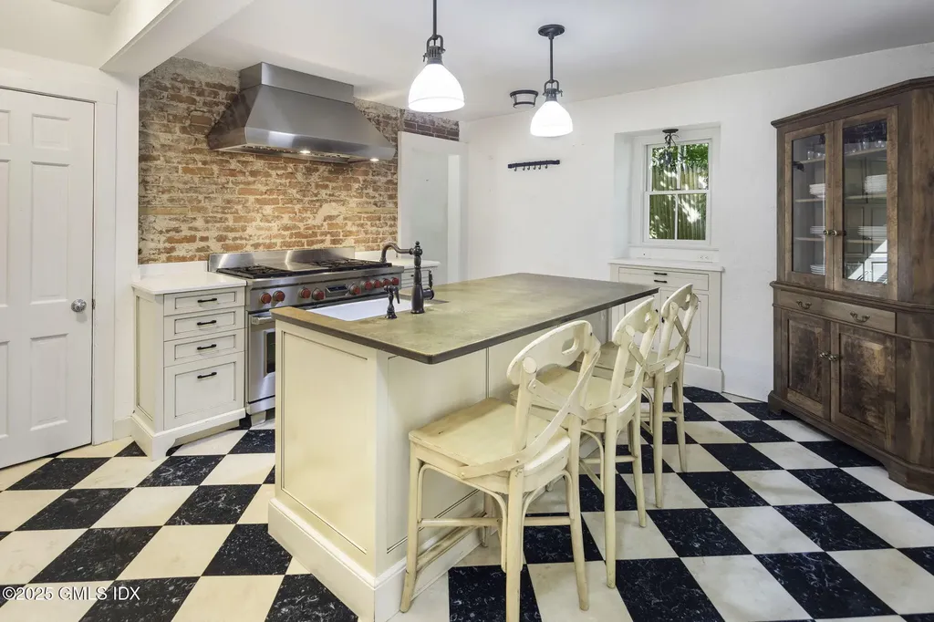 180 Summer Street New Canaan CT 06840