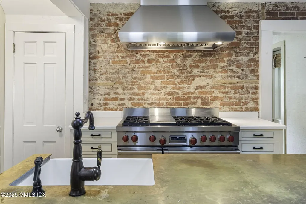 180 Summer Street New Canaan CT 06840