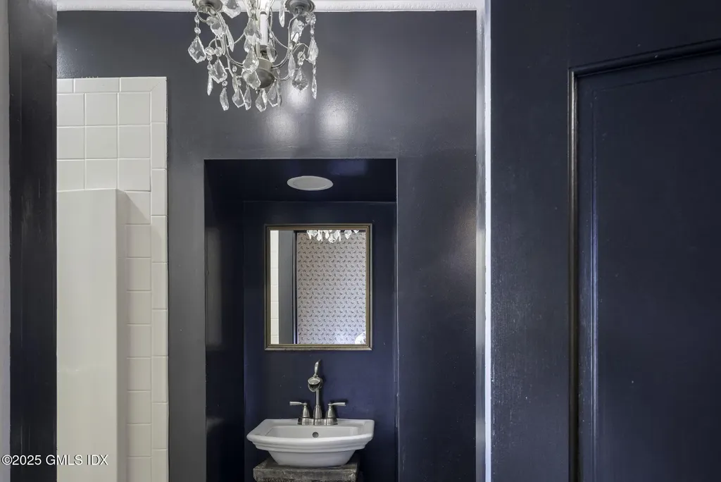 180 Summer Street New Canaan CT 06840