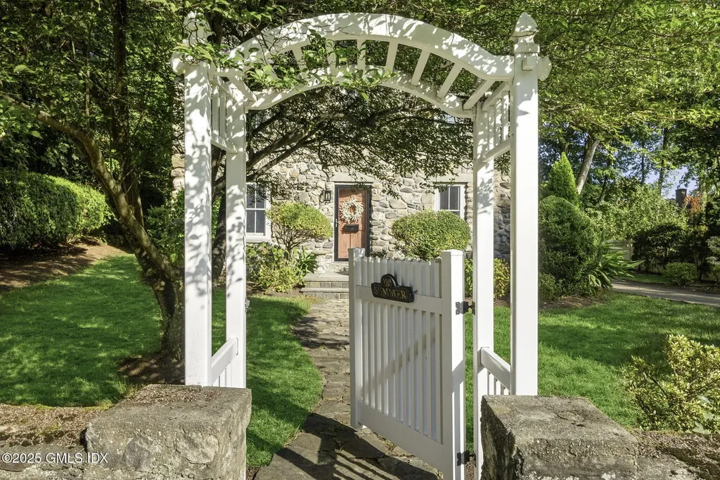 180 Summer Street New Canaan CT 06840