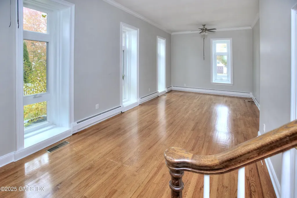 300 Soundview Avenue Fairfield CT 06825