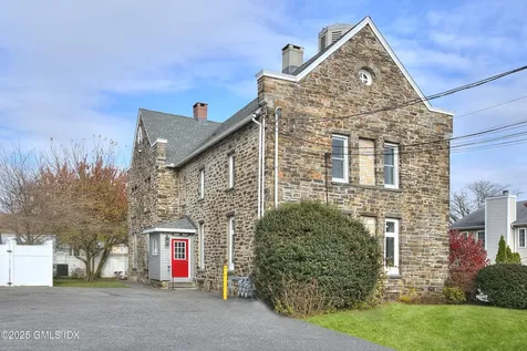 300 Soundview Avenue Fairfield CT 06825