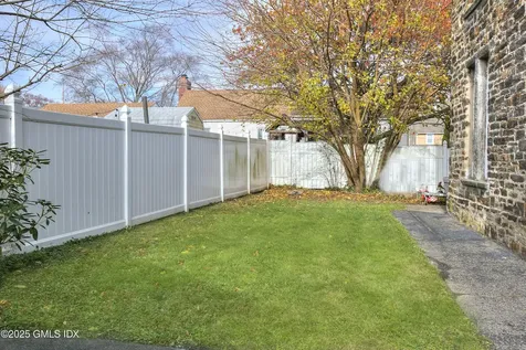 300 Soundview Avenue Fairfield CT 06825