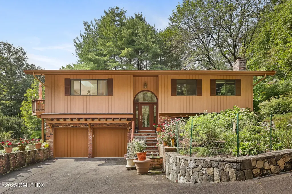 350 Valley Road Cos Cob CT 06807