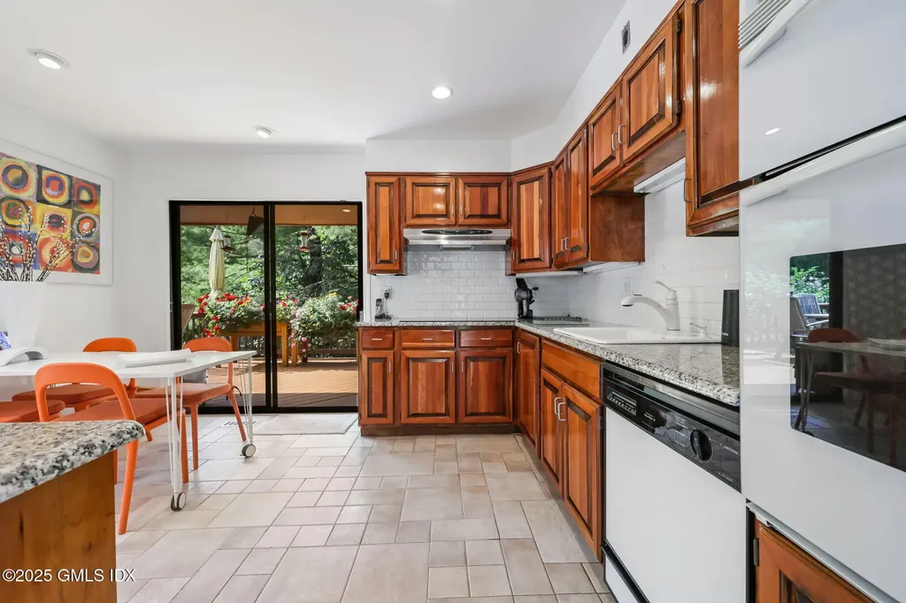 350 Valley Road Cos Cob CT 06807