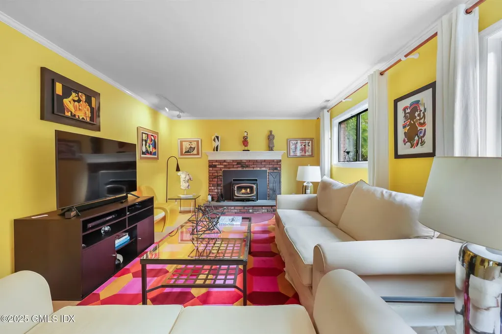 350 Valley Road Cos Cob CT 06807