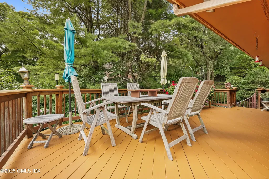 350 Valley Road Cos Cob CT 06807