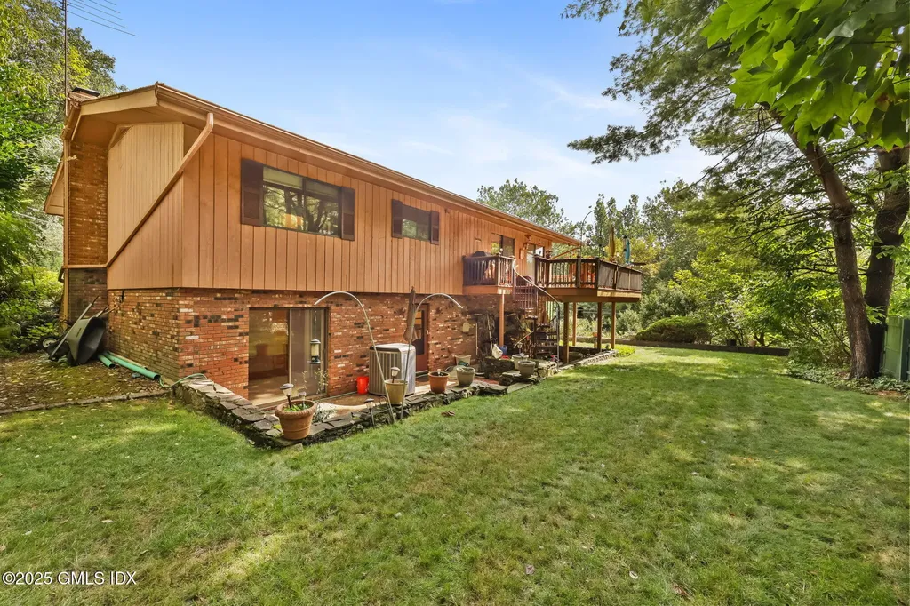 350 Valley Road Cos Cob CT 06807