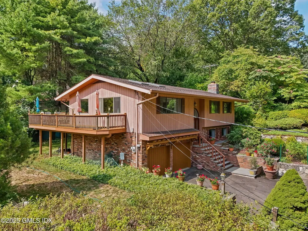 350 Valley Road Cos Cob CT 06807